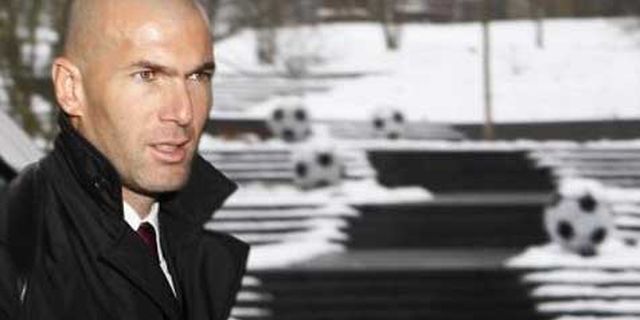 Zidane Jagokan Spanyol Daripada Prancis Zidane Jagokan Spanyol Daripada Prancis