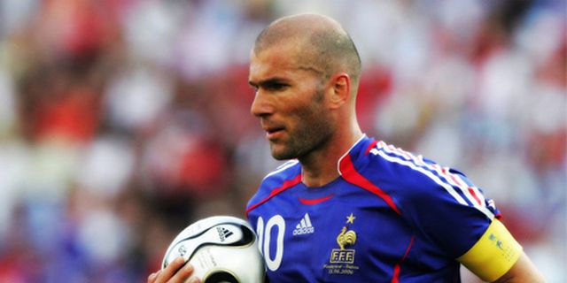 Zidane: Iniesta Lebih Baik Daripada Saya Zidane: Iniesta Lebih Baik Daripada Saya