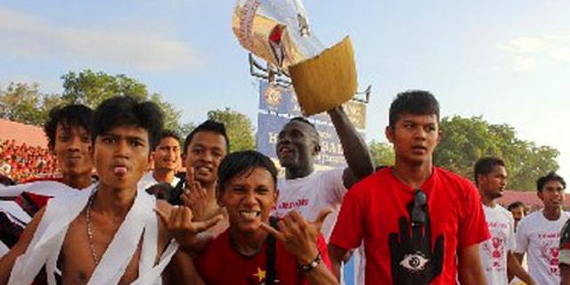 Semen Padang Pastikan Gelar Juara IPL 2011-2012