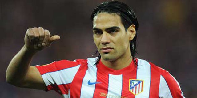 Atletico Peringatkan Chelsea Jauhi Falcao Atletico Peringatkan Chelsea Jauhi Falcao