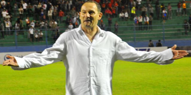 Kalah Beruntun, Dejan Minta Penggawa Arema Introspeksi