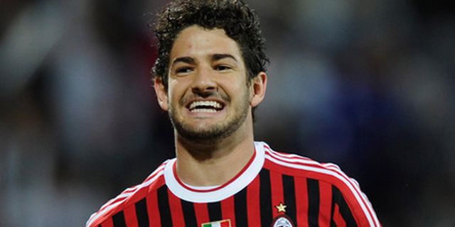 Pato Tertarik Merumput di Inggris Pato Tertarik Merumput di Inggris