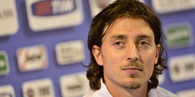 Bendera Italia dan Jerman di Sepatu Montolivo Bendera Italia dan Jerman di Sepatu Montolivo