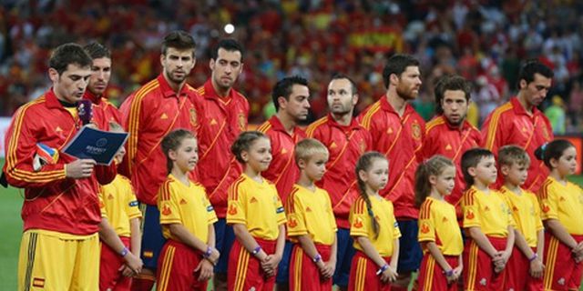 Penggawa Spanyol 'Dipaksa' Beramal