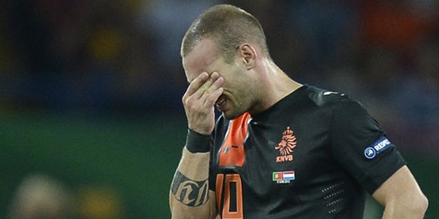 Sneijder Sayangkan Mundurnya Marwijk Sneijder Sayangkan Mundurnya Marwijk