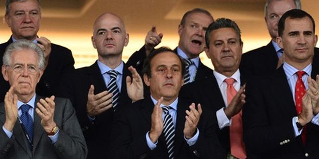 Platini Ingin Euro Digelar di 12 Negara Platini Ingin Euro Digelar di 12 Negara