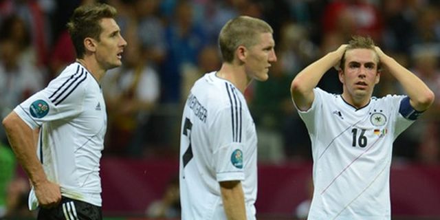 'Lahm dan Schweinsteiger Tak Bisa Memimpin'
