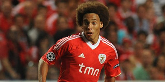 Manchester United dan Chelsea Targetkan Axel Witsel