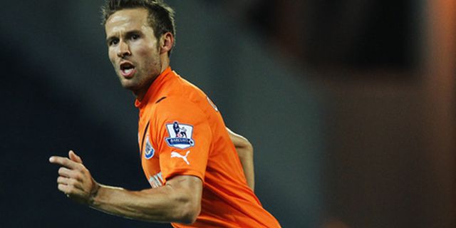 United Ingin Bajak Cabaye dan Demba Ba