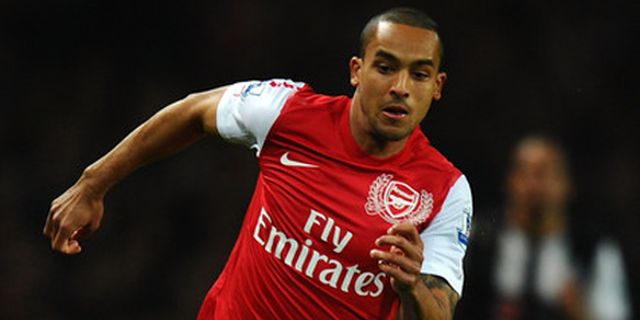 Walcott Dikabarkan Akan Ikuti Jejak Van Persie Walcott Dikabarkan Akan Ikuti Jejak Van Persie