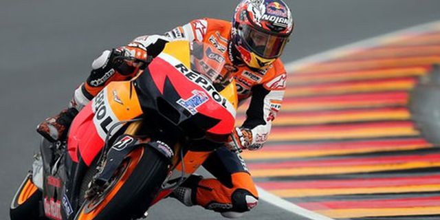 Stoner Kembali Rebut Pole di MotoGP Jerman