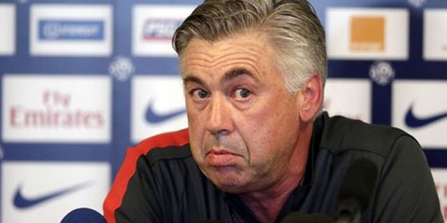 Ancelotti Tak Tertarik RVP dan Pirlo Ancelotti Tak Tertarik RVP dan Pirlo