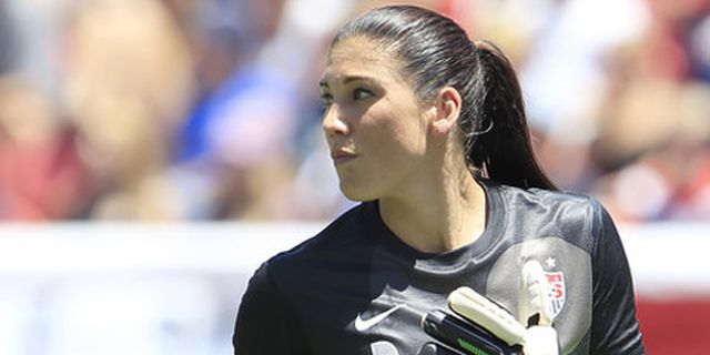 Hope Solo Gagal Lewati Tes Urin Hope Solo Gagal Lewati Tes Urin