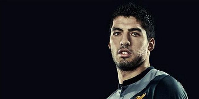 'Juventus Harus Gaet Suarez, Bukan Cavani'