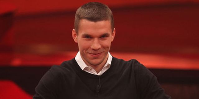 Podolski Berharap RVP Tidak Tinggalkan Arsenal Podolski Berharap RVP Tidak Tinggalkan Arsenal