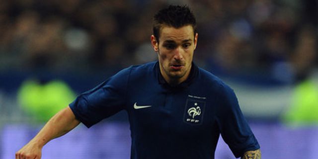 Debuchy Kian Dekat ke Newcastle