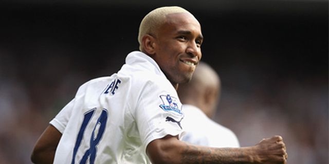 Liverpool Tertarik Menampung Defoe