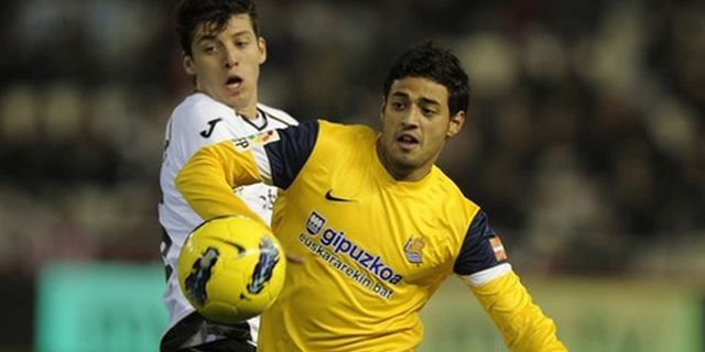 Real Sociedad Resmi Permanenkan Carlos Vela Real Sociedad Resmi Permanenkan Carlos Vela