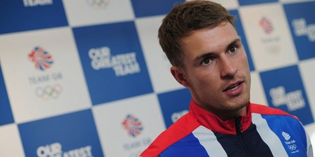 Ramsey: Semoga Van Persie Bertahan Ramsey: Semoga Van Persie Bertahan