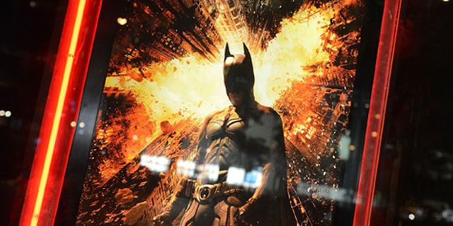 Penembakan 'THE DARK KNIGHT RISES' Cemaskan Pesepakbola MLS Penembakan 'THE DARK KNIGHT RISES' Cemaskan Pesepakbola MLS