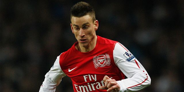 Koscielny Tegaskan Komitmen Bersama Arsenal Koscielny Tegaskan Komitmen Bersama Arsenal