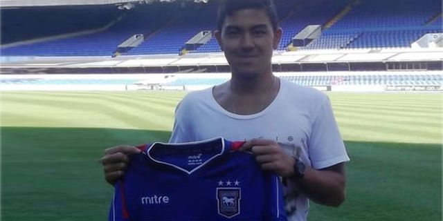 Gelandang Keturunan Indonesia Gabung Ipswich Town