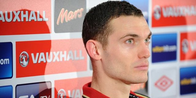 Vermaelen Senang Koscielny Perpanjang Kontrak