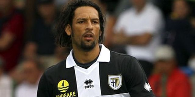 Parma Berikan Lagi Nomor 11 Pada Amauri 