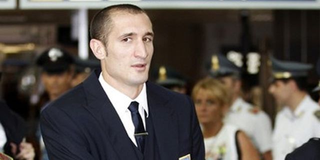 Chiellini Ingin Lawan Messi di Final Liga Champions Chiellini Ingin Lawan Messi di Final Liga Champions