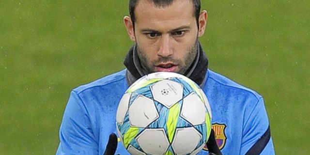 Barca Perpanjang Kontrak Mascherano