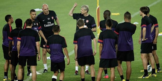 Wenger Ingin Sewa Beberapa Pesawat Untuk Fans Wenger Ingin Sewa Beberapa Pesawat Untuk Fans
