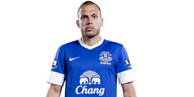 Inter Mendekati John Heitinga