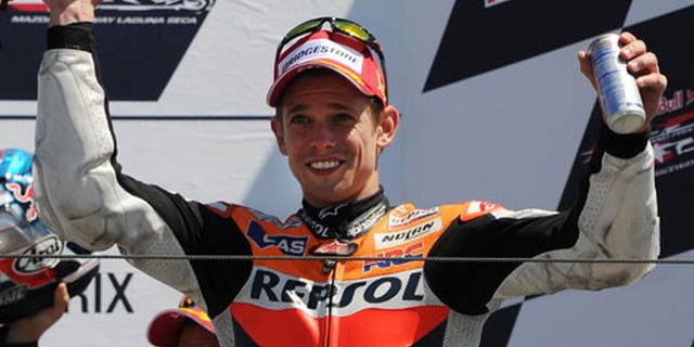 Jaga Usia Ban, Kunci Kemenangan Stoner di Laguna Seca Jaga Usia Ban, Kunci Kemenangan Stoner di Laguna Seca