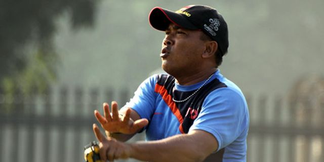 Dikaitkan Dengan Persib, Maman Suryaman Santai 
