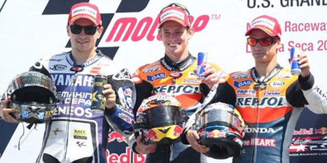 Stoner Banggakan Pertarungan Melawan Lorenzo-Pedrosa Stoner Banggakan Pertarungan Melawan Lorenzo-Pedrosa