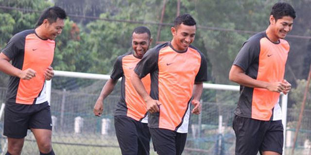BLAI Sebut Pemain Profesional Indonesia Berpikiran Amatir BLAI Sebut Pemain Profesional Indonesia Berpikiran Amatir