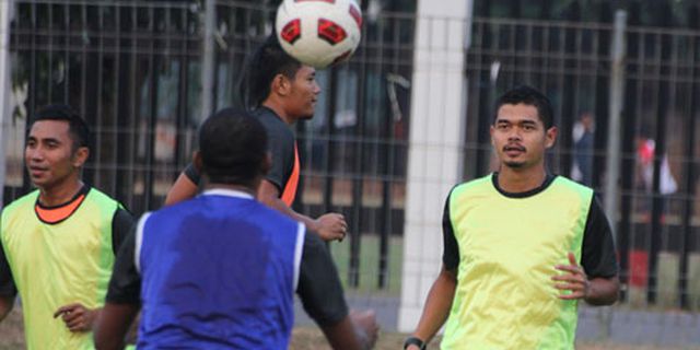 Andi Darussalam Kecam Bambang Pamungkas Dkk