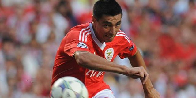 Juve Mulai Lirik Oscar Cardozo