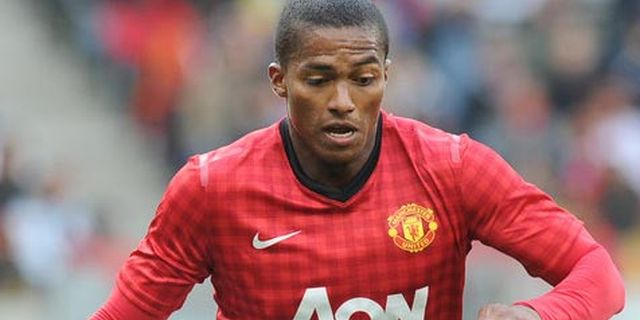 Antonio Valencia Bidik Dua Trofi Musim Depan Antonio Valencia Bidik Dua Trofi Musim Depan