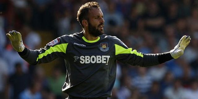 Almunia Pernah Bermimpi Tinggi Bersama Arsenal