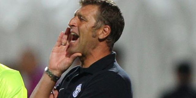 Massimo Carrera Siap Gantikan Peran Conte Massimo Carrera Siap Gantikan Peran Conte
