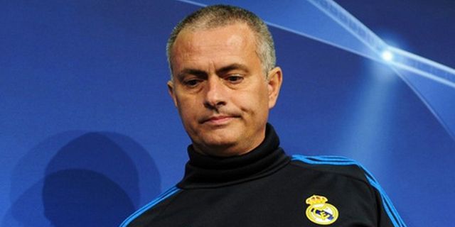 Mourinho Tak Mau Janjikan Trofi