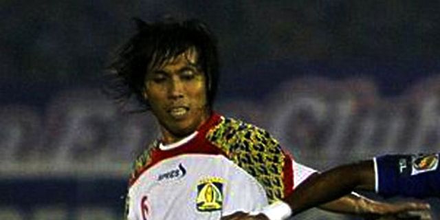 Asri Akbar Diincar Persib dan Sriwijaya