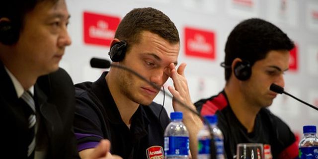 Vermaelen Sedih Atas Kepindahan Van Persie