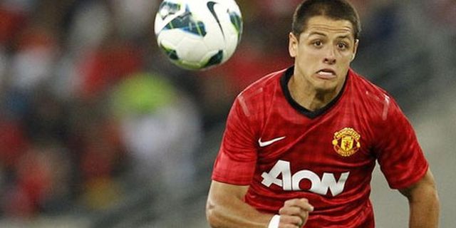 United Tolak Minat Chelsea Gaet Chicharito