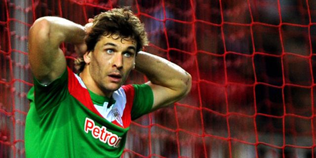 Bielsa Bantah Hengkang Bila Llorente-Martinez Pergi