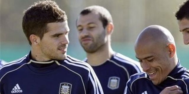 Gago Nyaman Berduet Dengan Mascherano Gago Nyaman Berduet Dengan Mascherano