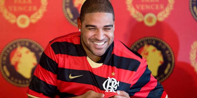 Flamengo (Kembali) Gaet Adriano Flamengo (Kembali) Gaet Adriano
