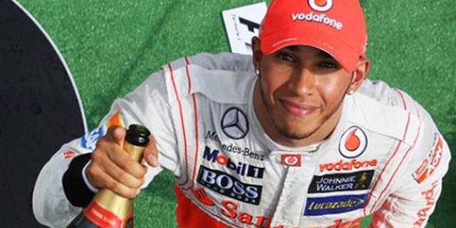 Hamilton: McLaren Masih Berpeluang Juara Dunia