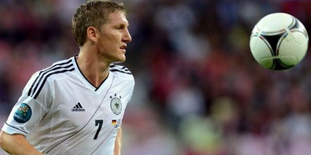 Schweini Absen pada Kualifikasi Piala Dunia